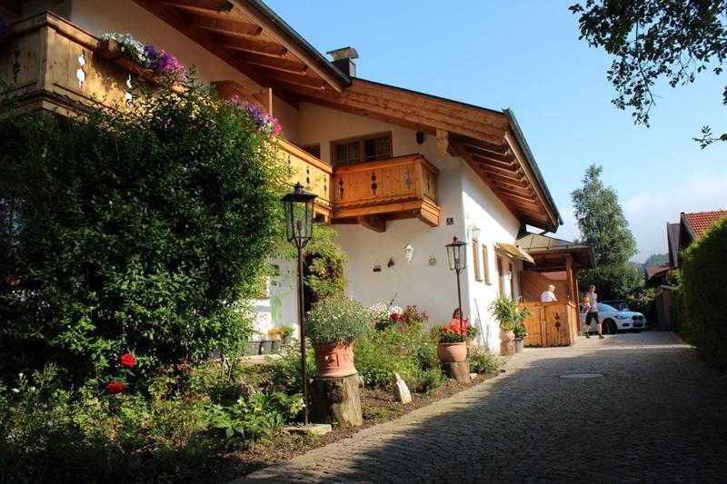 Appartementhaus Schirsner - Direkt Am See & Am Kurpark Schliersee Esterno foto